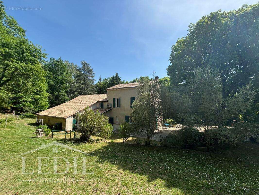 Maison à COLAYRAC-SAINT-CIRQ
