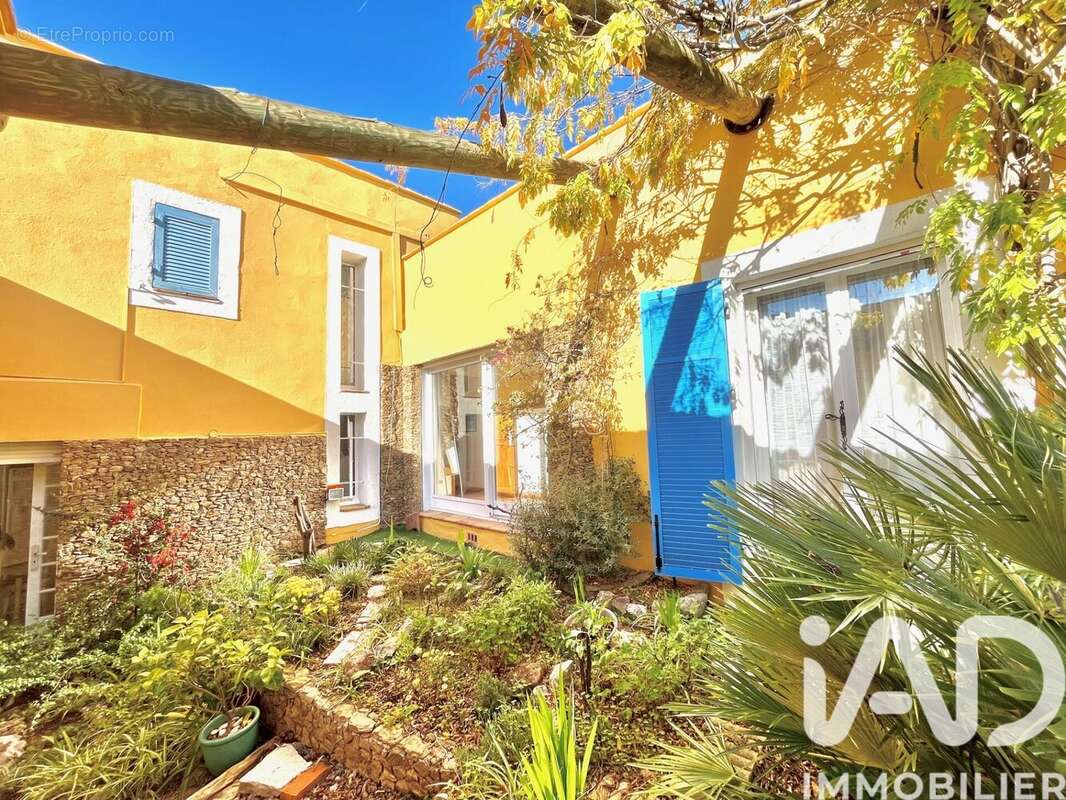 Photo 2 - Maison à FREJUS