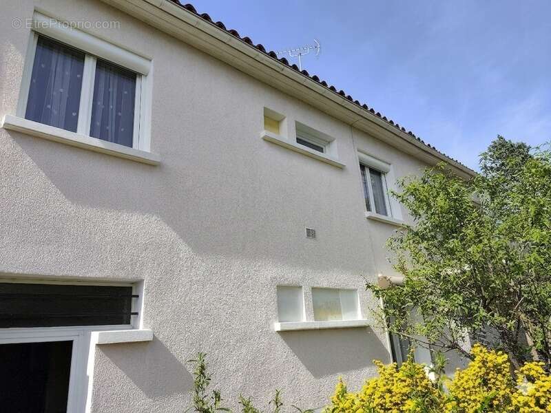 Maison à L'ISLE-D'ESPAGNAC
