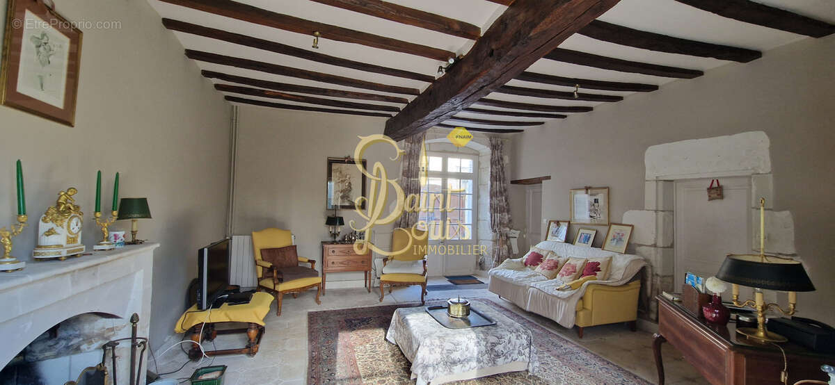 Maison à CHAMPIGNY-SUR-VEUDE