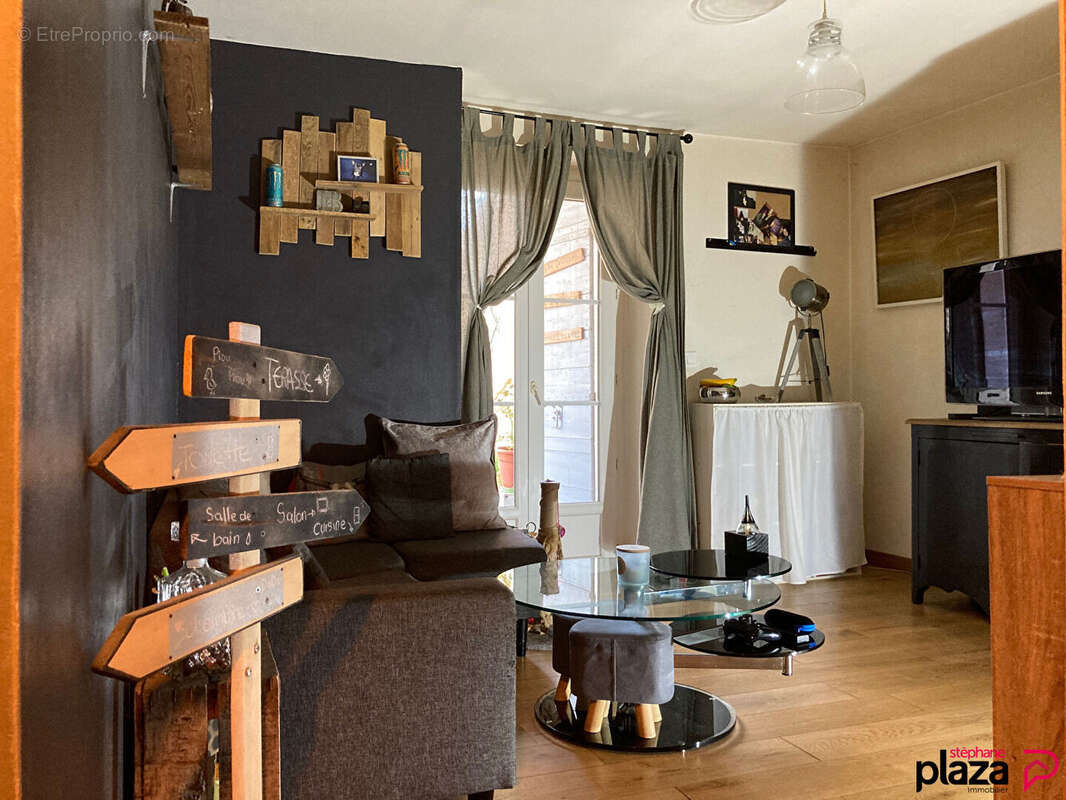 Appartement à PELISSANNE