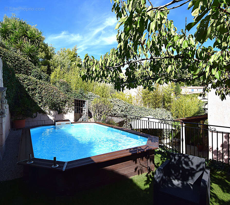 Maison à MANDELIEU-LA-NAPOULE