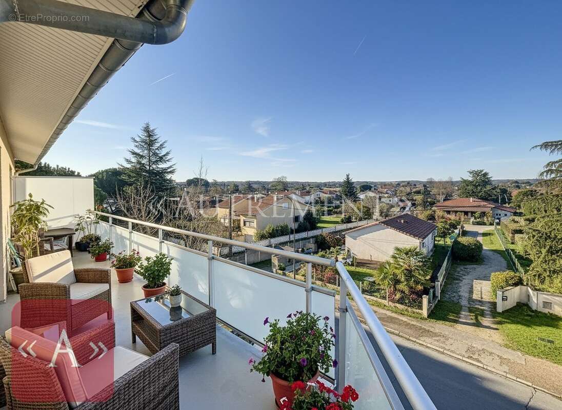 Appartement à SAINT-SULPICE