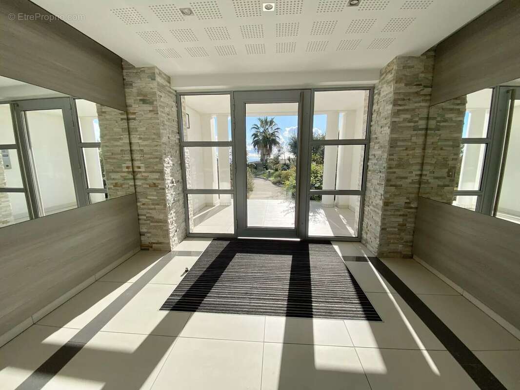 Appartement à ROQUEBRUNE-CAP-MARTIN