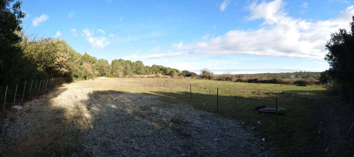 Terrain à SATURARGUES