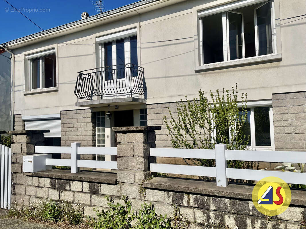 Maison à BOUGUENAIS