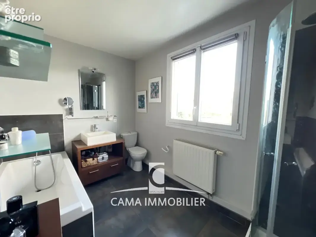 Exclusivité. Maison avec 5 chambres et un joli jardin paysager plein sud dans une residence recherchée. - photo 12