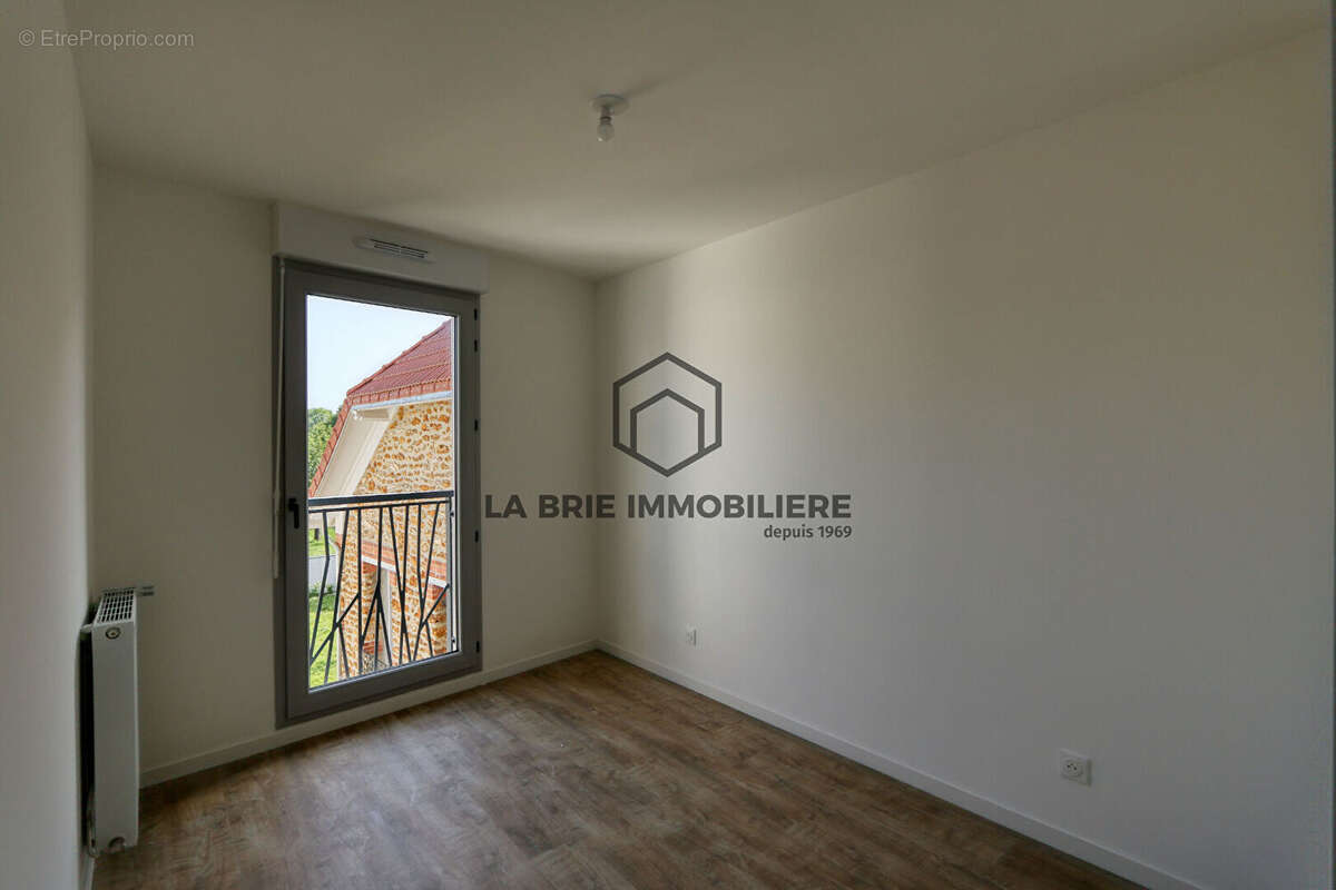 Appartement à CHENNEVIERES-SUR-MARNE