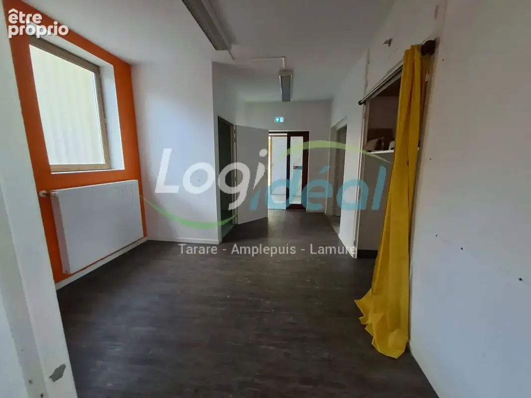 Saint Just d'Avray, au calme, bâtiment professionnel - photo 12