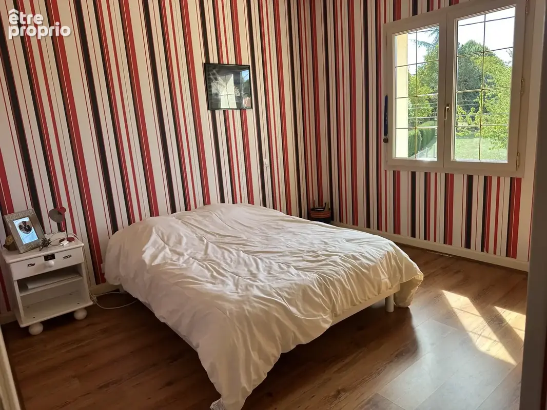 Exclusivité à 9km de Cognac, maison de 177m2,5 chambres et piscine chauffée. - photo 15