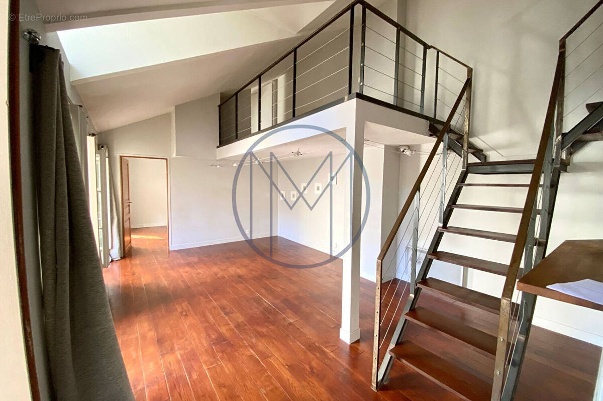 Appartement à VERSAILLES