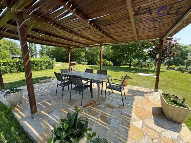 Maison à LE BUSSEAU