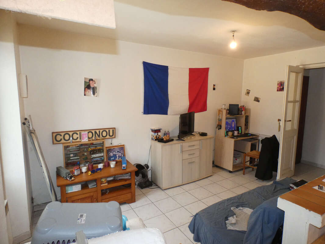 Appartement à BRIENON-SUR-ARMANCON