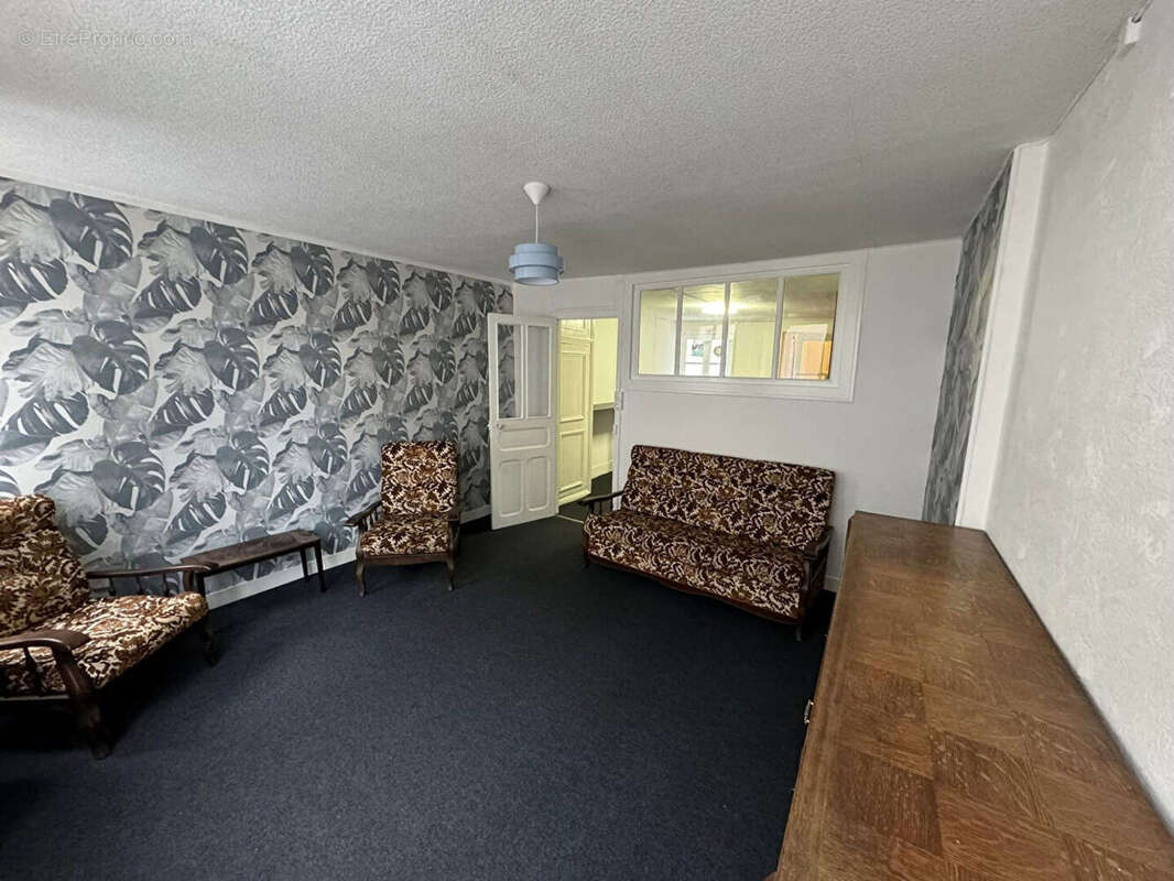 Maison à CHATEAUPONSAC