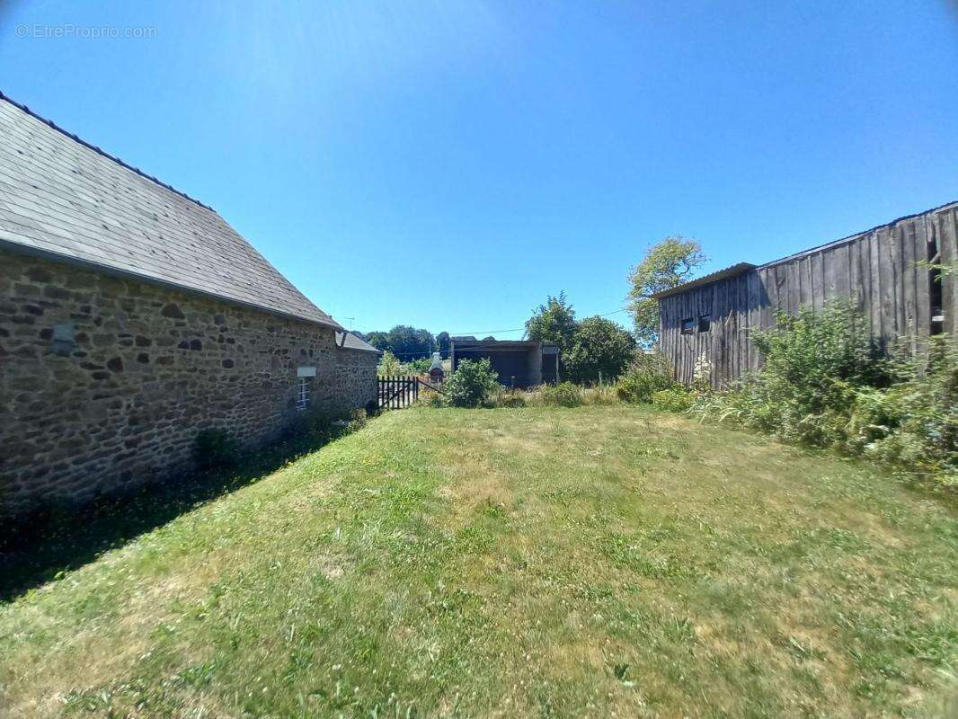Fermette à rénover sur près de 2 hectares – Idéal projet de vie à la campagne (MONTAUDIN -53) - photo 14