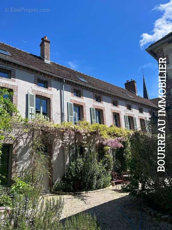 Maison à CEZY