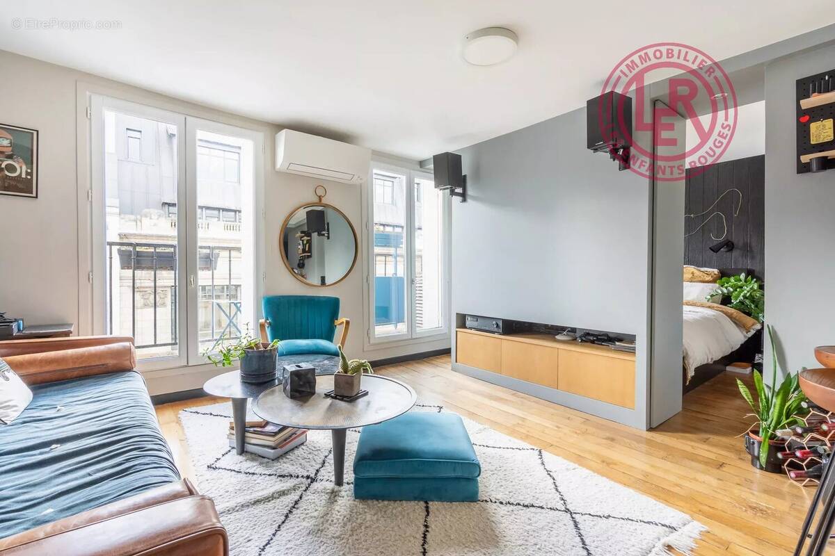 Appartement à PARIS-10E
