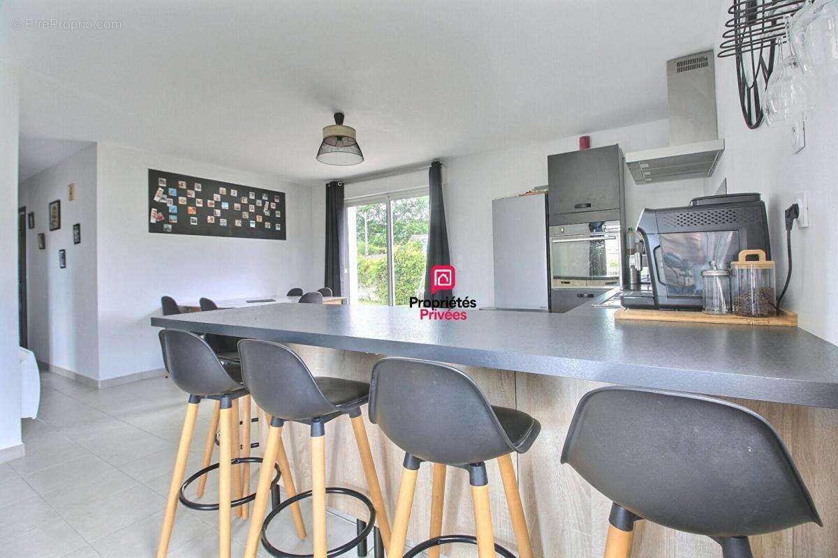 Maison 3 chambres 92 m² de plain pied avec piscine à Vacquieres - photo 8