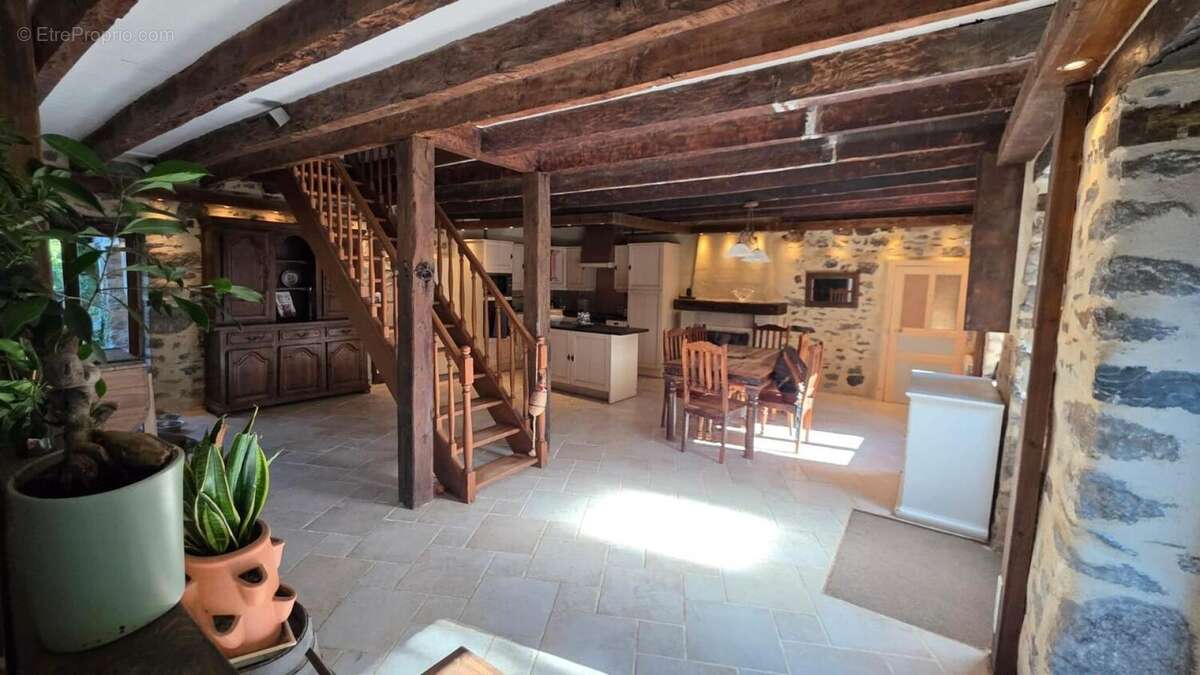 Maison 195 m² à Mont-Dol  - photo 3