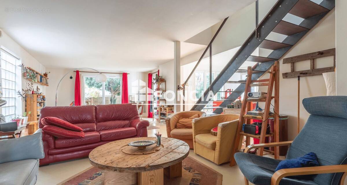 Maison à L&#039;HAY-LES-ROSES