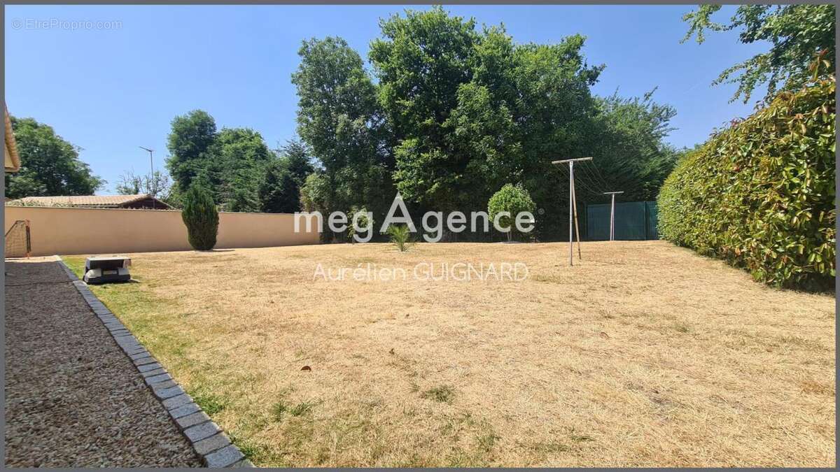 6 Chambres, 1 bureau, double garage, jardin - photo 19