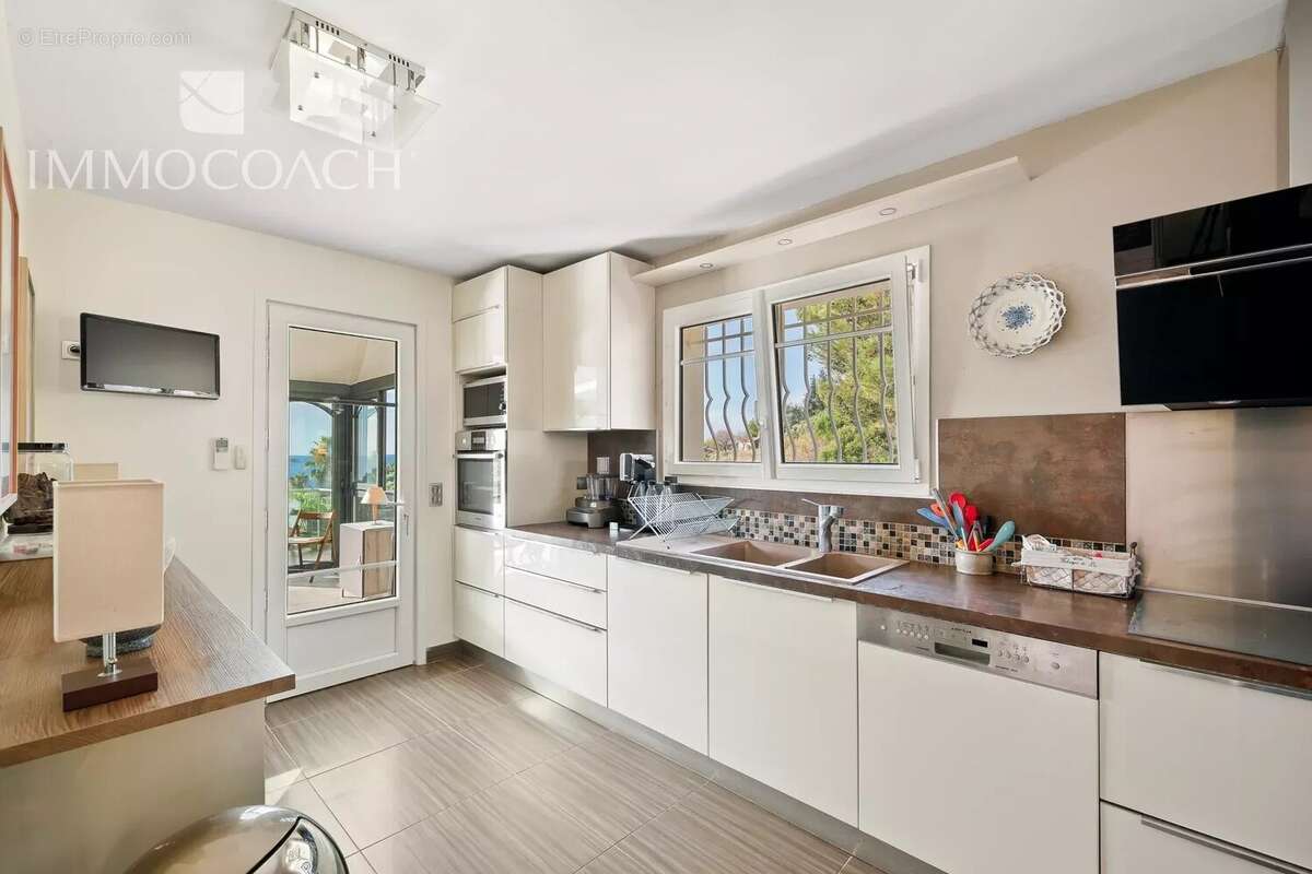 Maison à CARQUEIRANNE