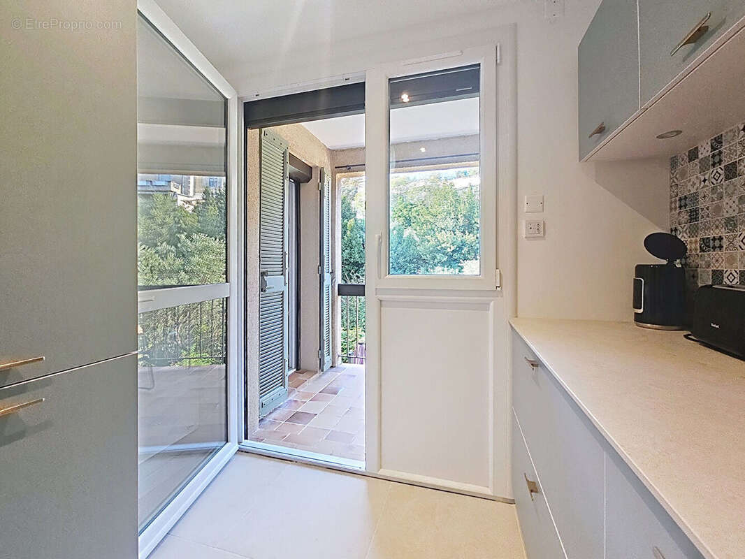 Appartement à VILLENEUVE-LES-AVIGNON