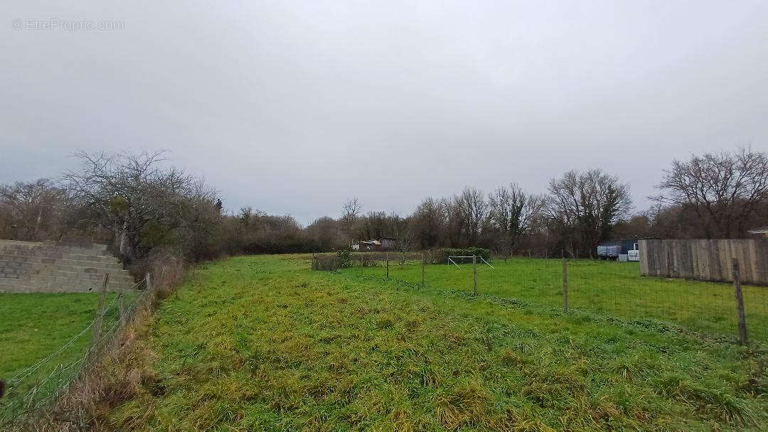 Terrain à CELON