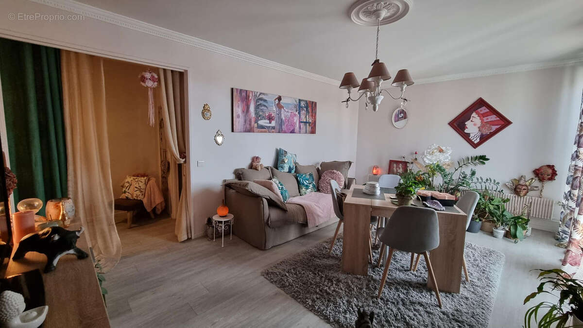 Appartement à VILLEMOMBLE