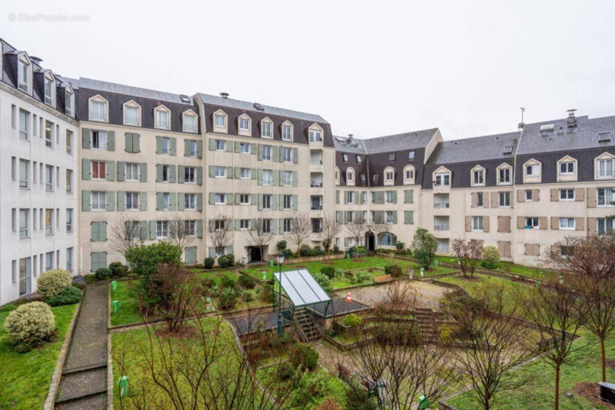 Appartement à RUEIL-MALMAISON