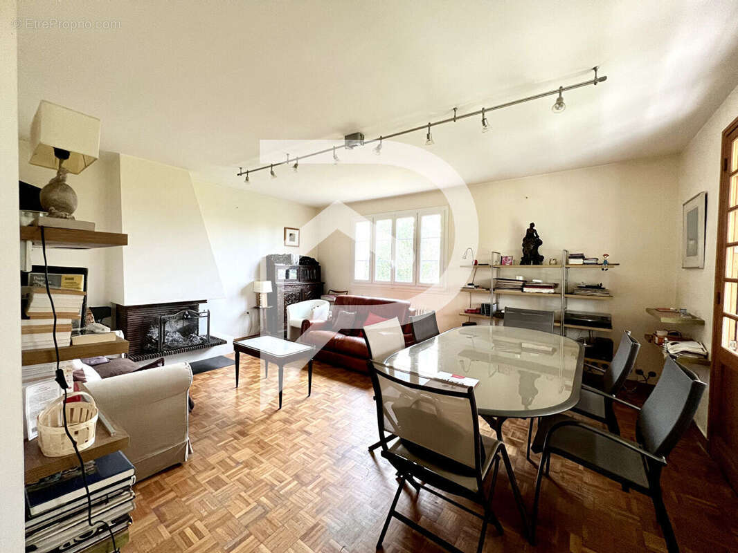 Maison à CHAMBON-LA-FORET