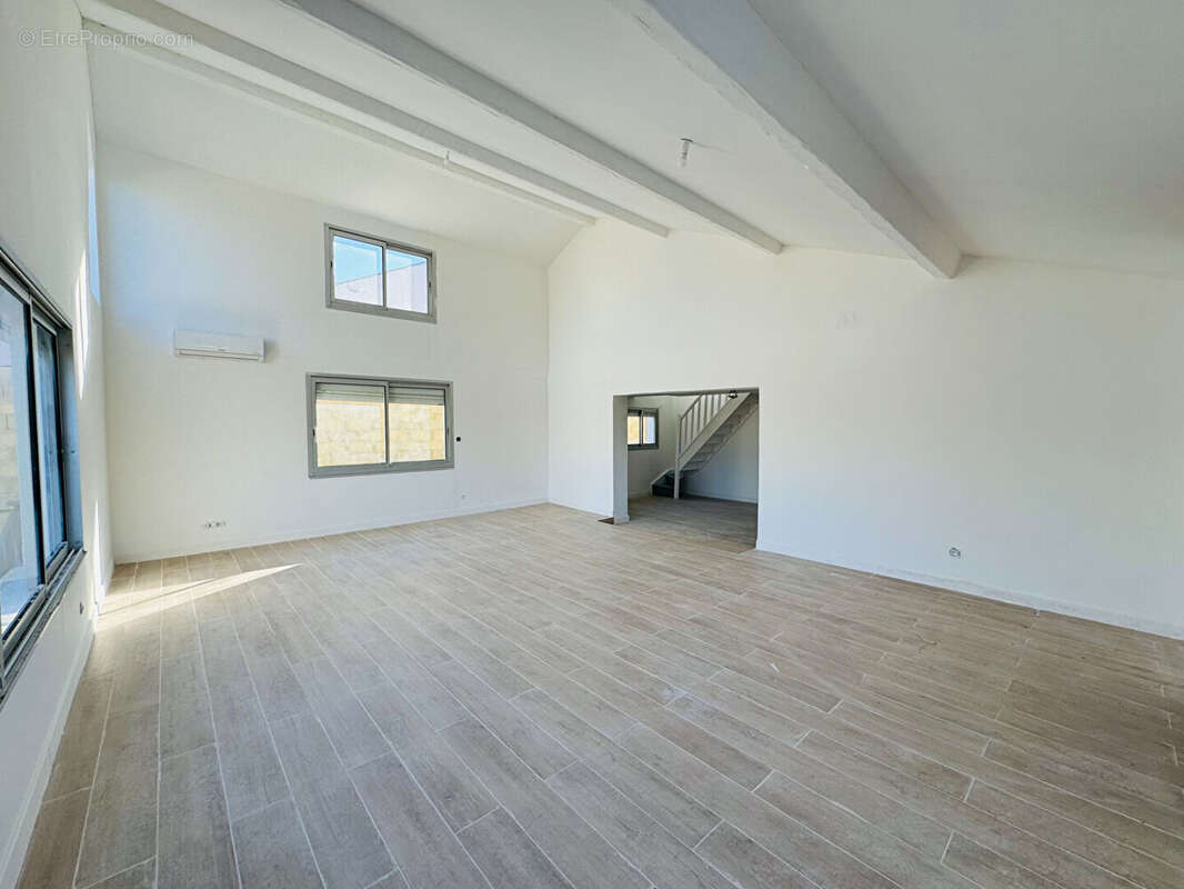 Maison à CORNEILHAN