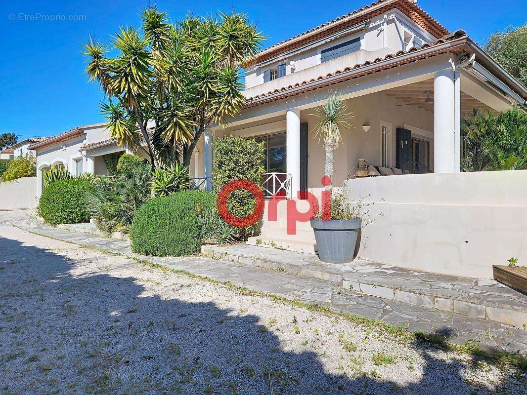 Maison à SIX-FOURS-LES-PLAGES