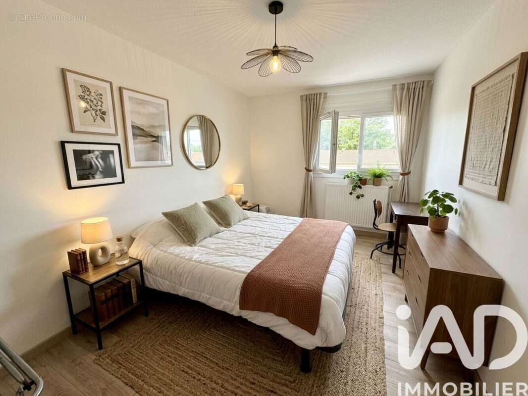 Appartement 66 m² à Roche-La-Moliere  - photo 2