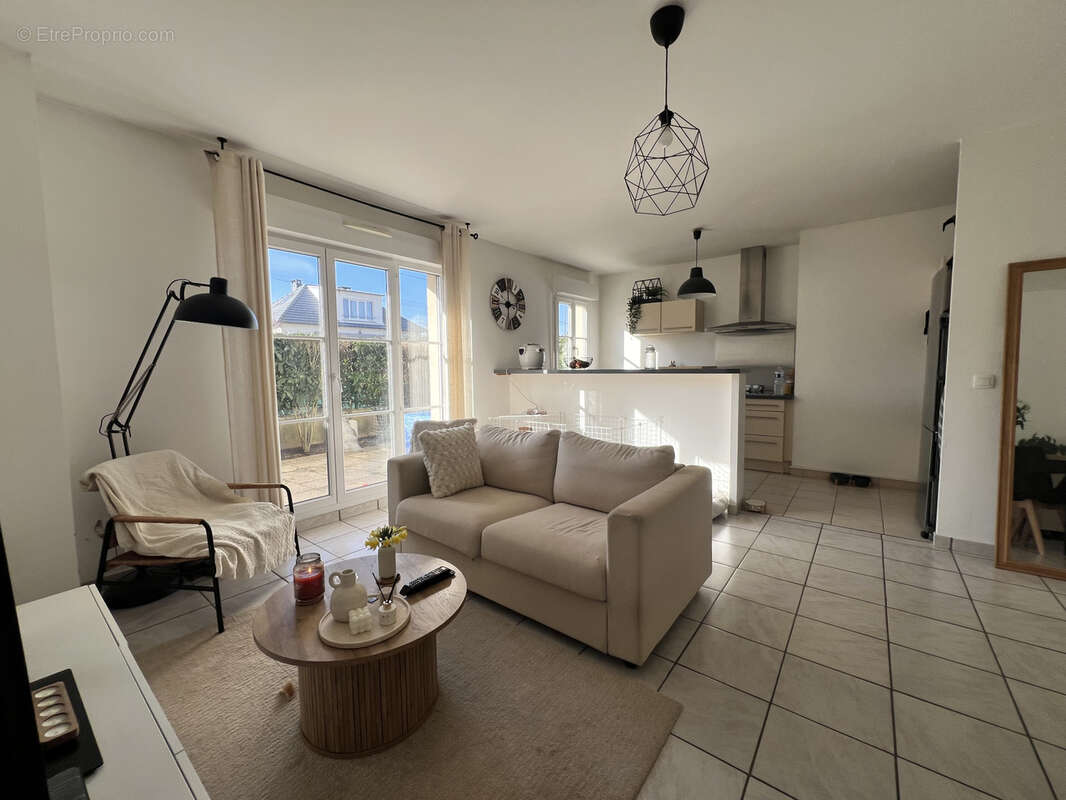 Appartement à VAUX-LE-PENIL