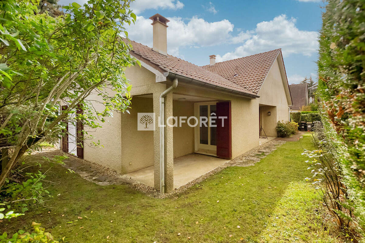 Maison à LA QUEUE-EN-BRIE