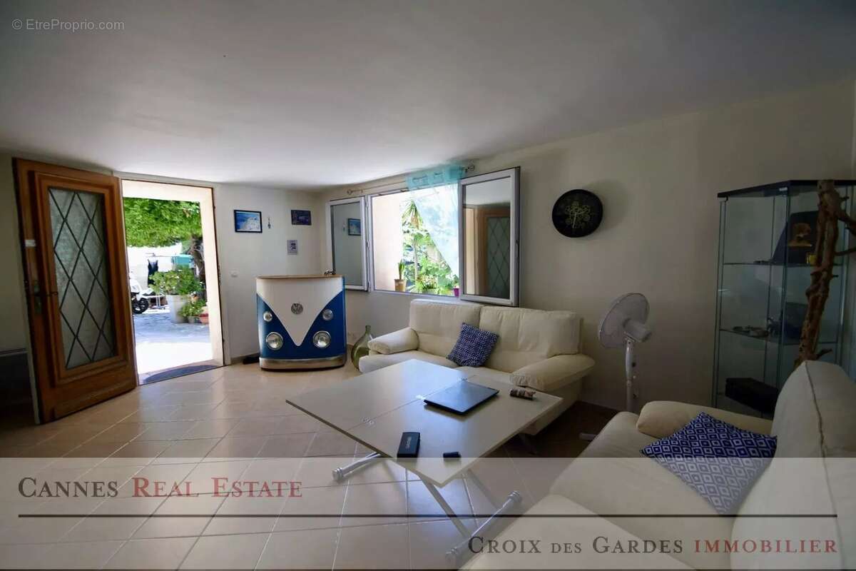 Appartement à LE CANNET