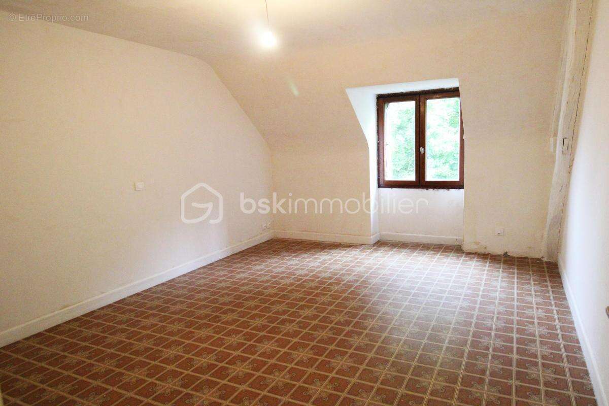 Maison à PLESSIS-SAINT-JEAN