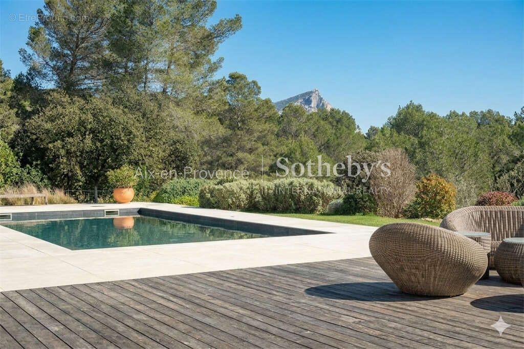 Propriété contemporaine avec vue sur la Sainte-Victoire - photo 3