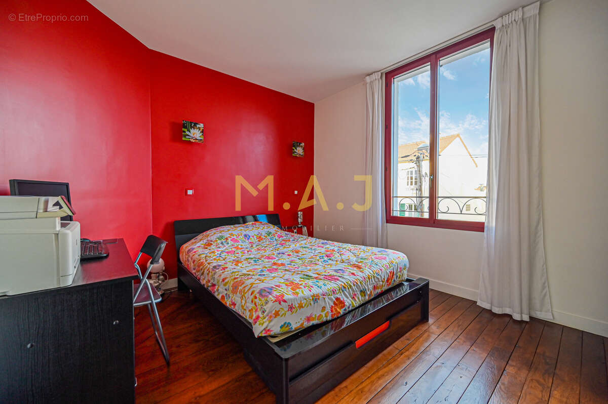 Maison à LE PERREUX-SUR-MARNE