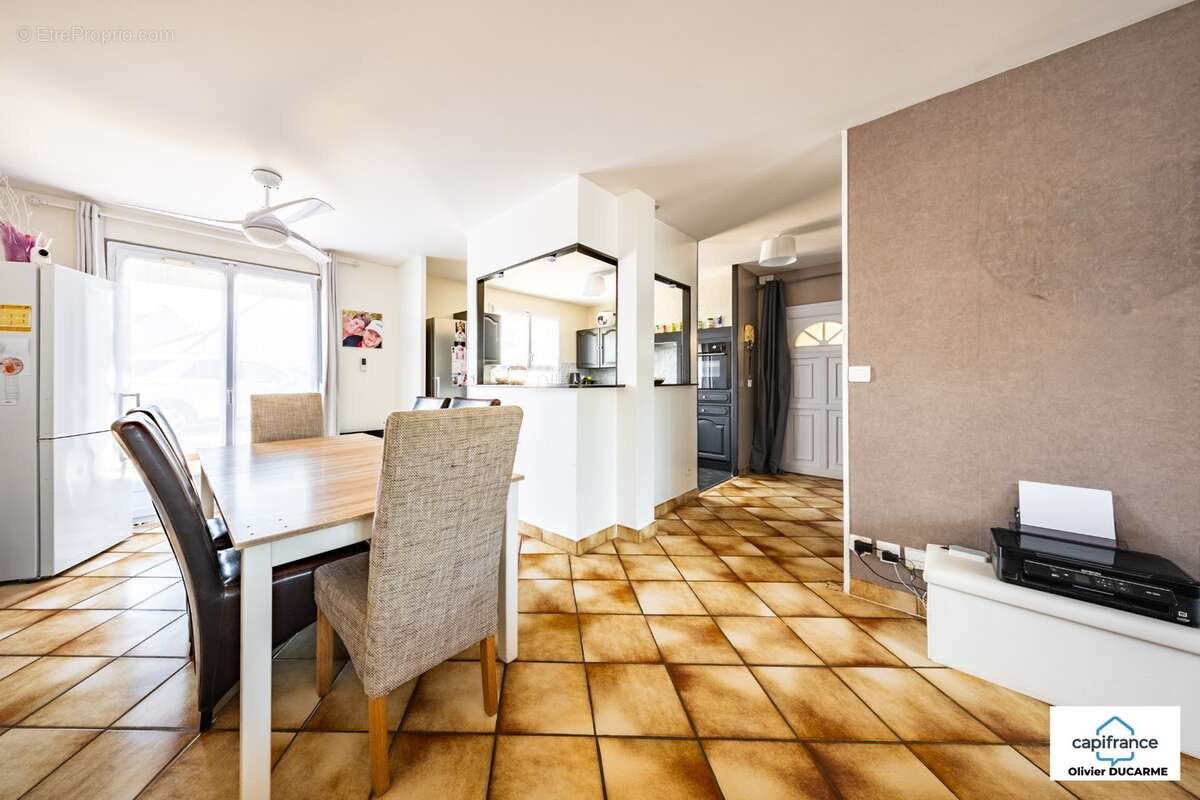 Maison louée à vendre, 6 pièces GENLIS (21) pour investisseur, 4 chambres, terrain arboré et garage - photo 4
