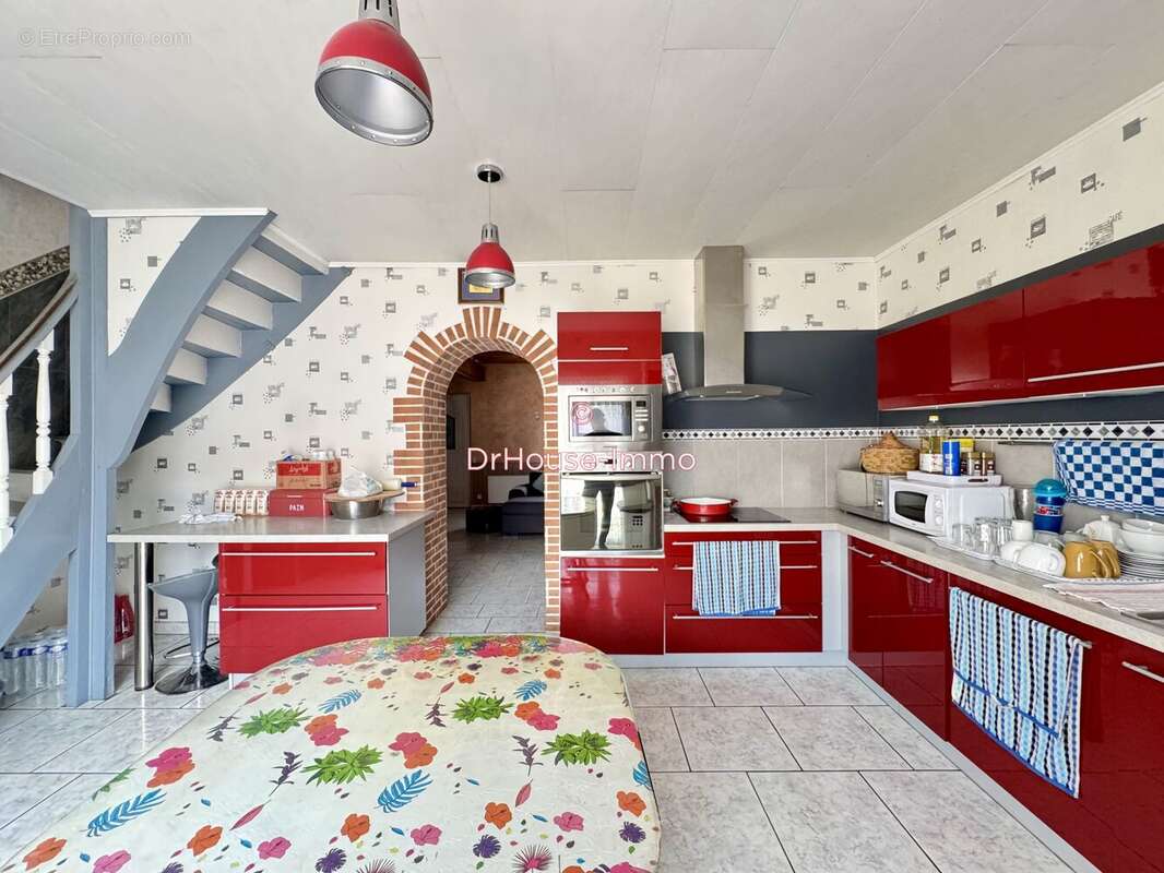 Maison à CORBEILLES