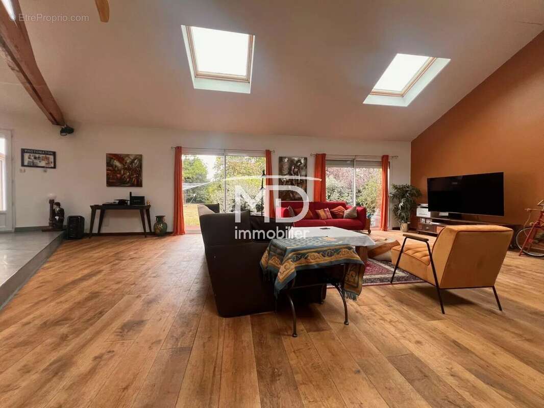 Evreux st michel - maison t7 contemporaine - photo 7