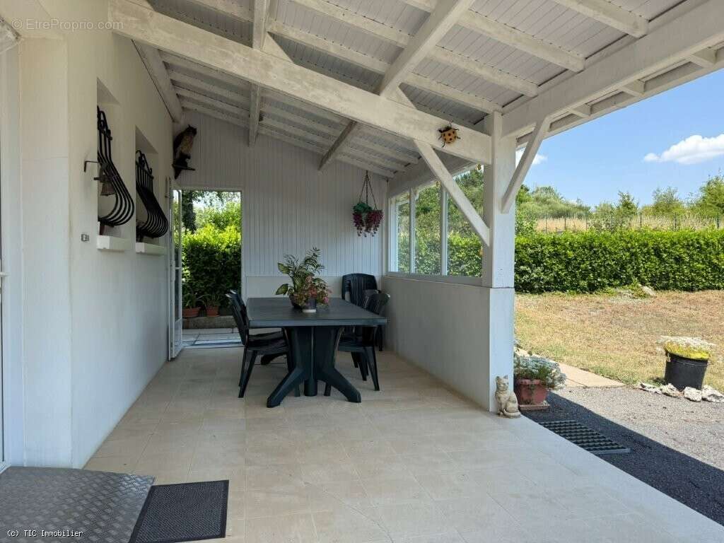 Maison à VILLEFAGNAN