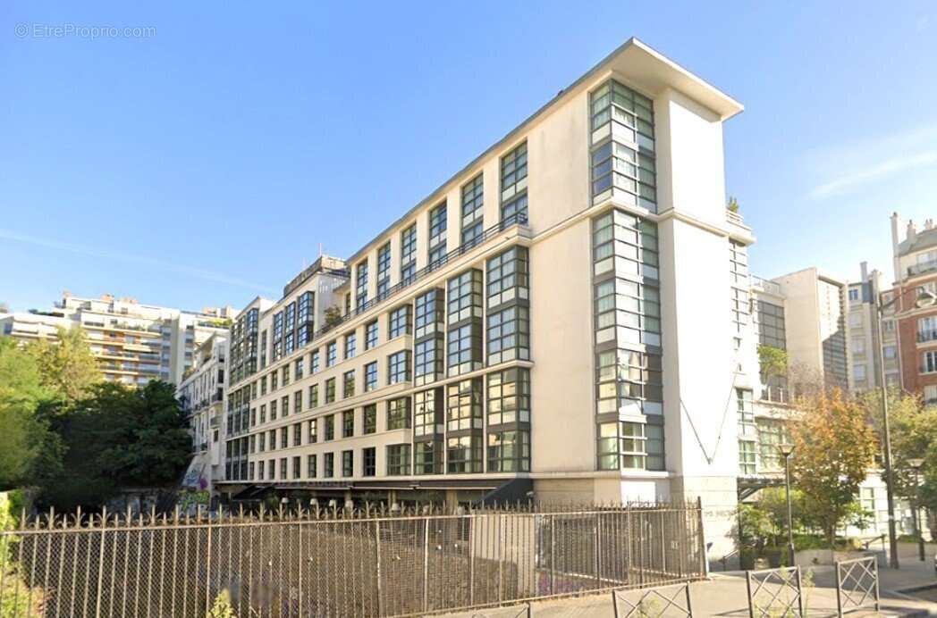 Appartement à PARIS-20E