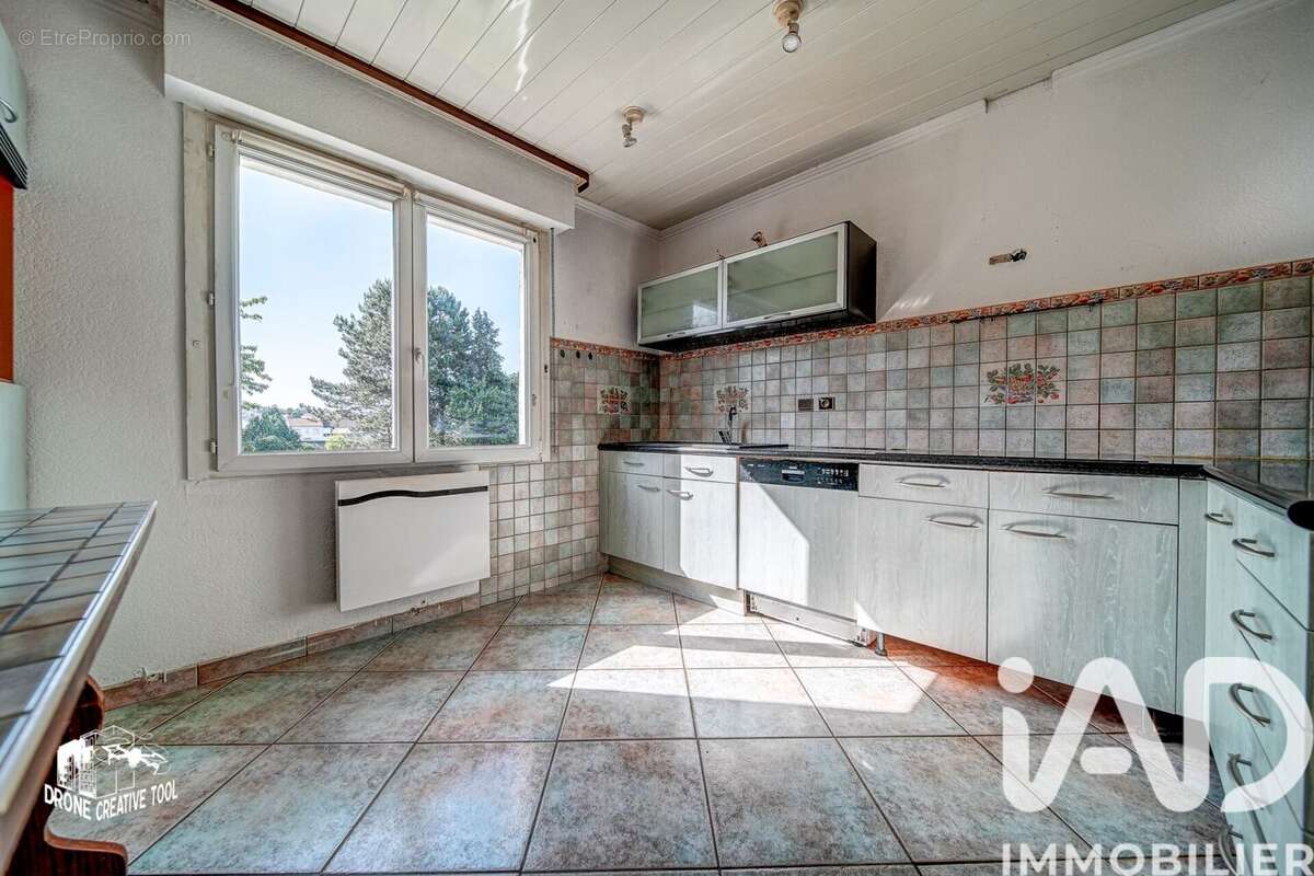 Maison 109 m² à Neufchef  - photo 6