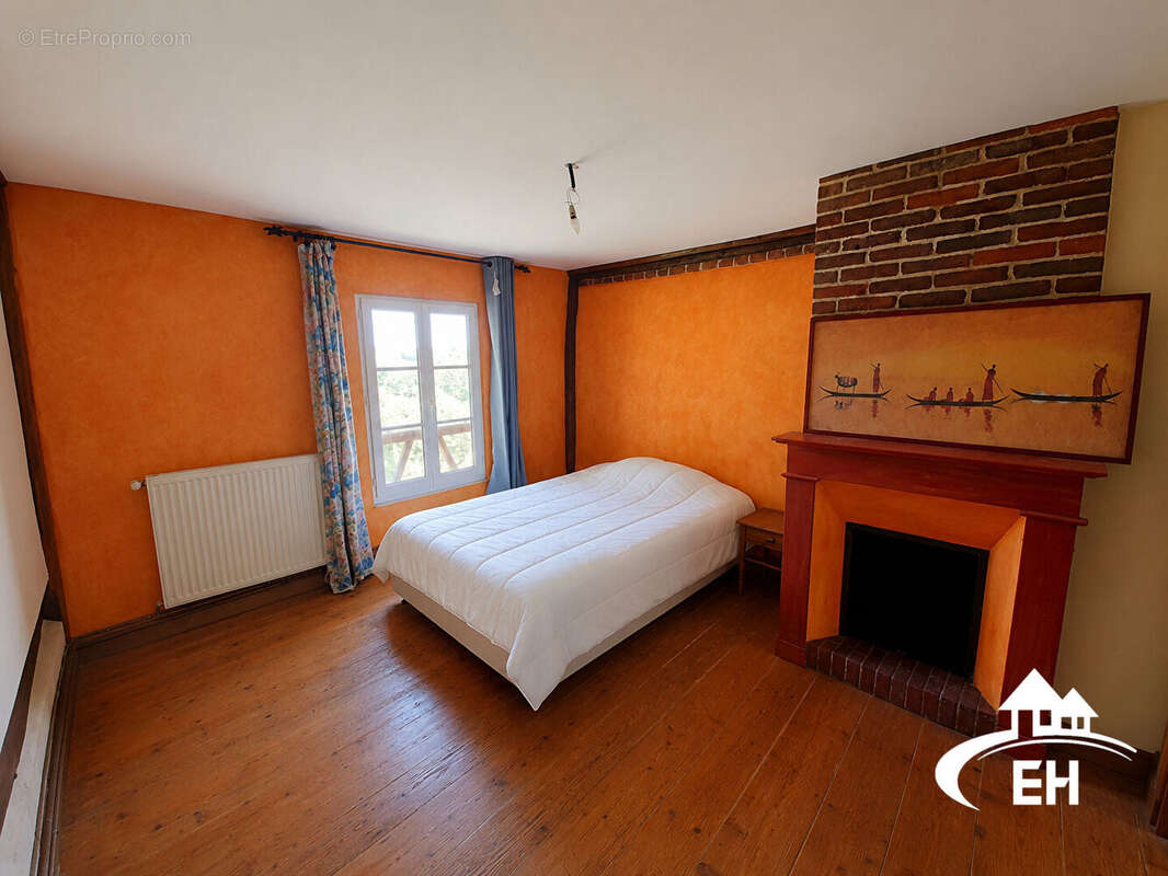 Maison ancienne - 4 chambres - terrain 9 630 m² - photo 7