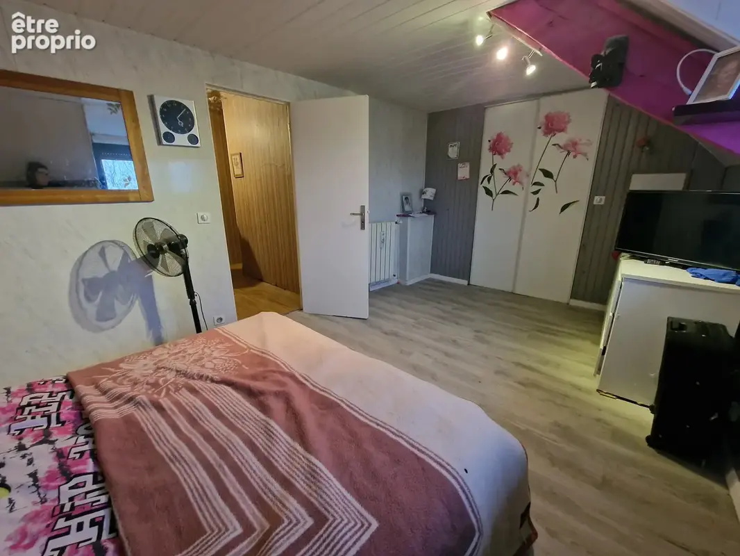 Maison en pierre de village avec vues exceptionnelles et fort potentiel - photo 11
