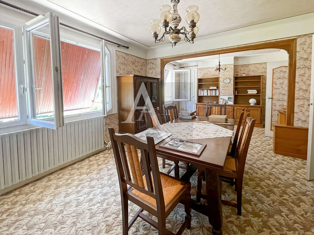 Maison avec dépendance et joli terrain - 3 chambres - photo 9
