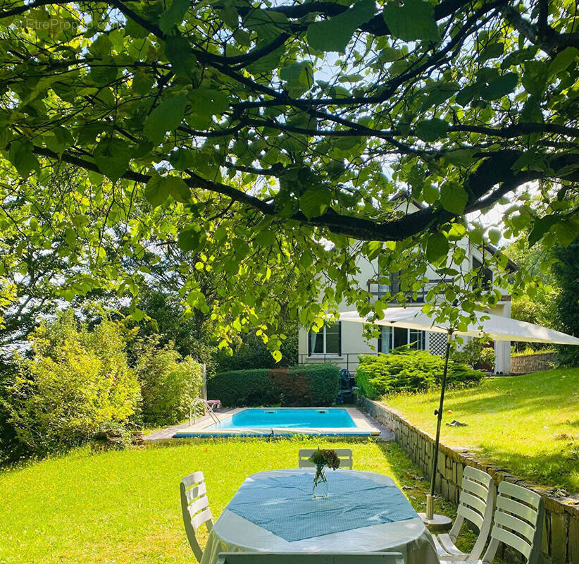 Maison à BURES-SUR-YVETTE